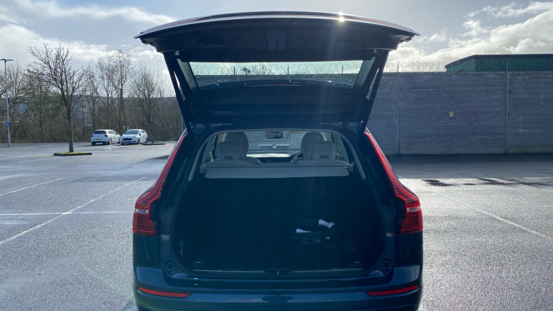 Volvo Xc60 2.0 T6 RC PHEV Inscription Expression 5dr AWD Auto Estate